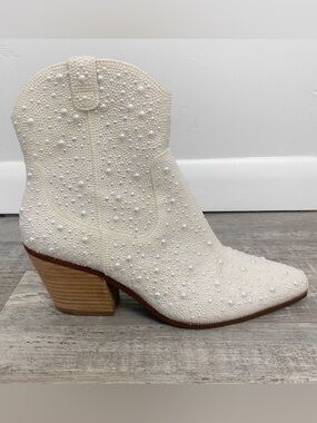 Betsey Johnson Pearl Embellished Western Boots *like NEW*-size 9